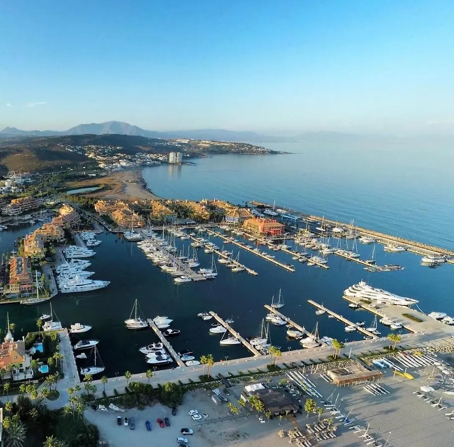 Apartamento Puerto De Sotogrande Con Vistas Al Mar Apartment
